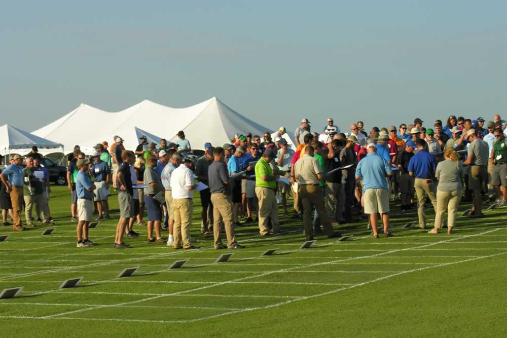 Crowds attending Turf & Ornamental Field Day.