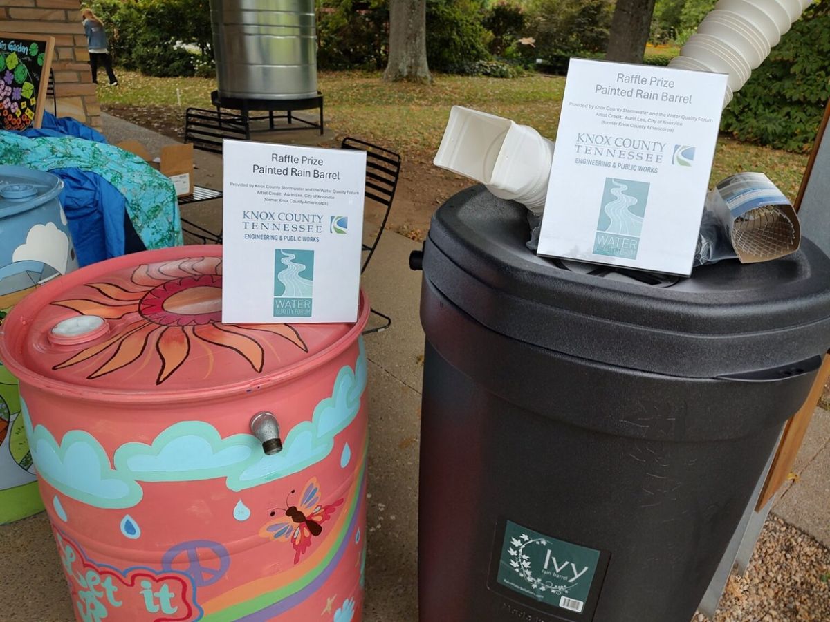 2 Rain barrels at the Smart Yards event