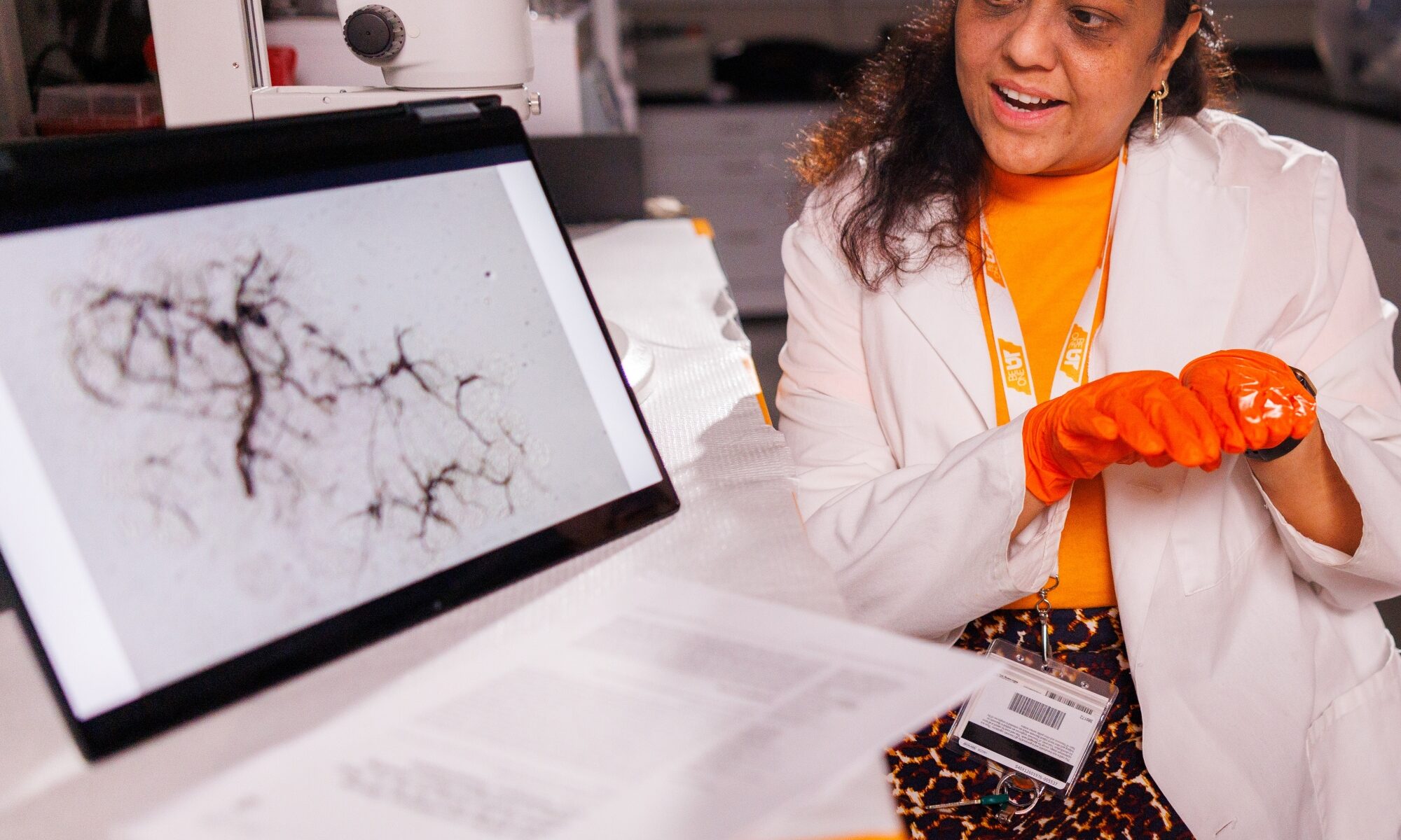 University of Tennessee College of Veterinary Medicine Professor Hameeda Sultana shows a computer screen.
