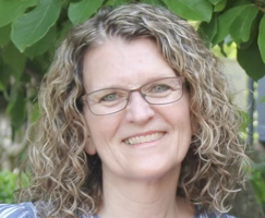 Headshot of Becky Willis.