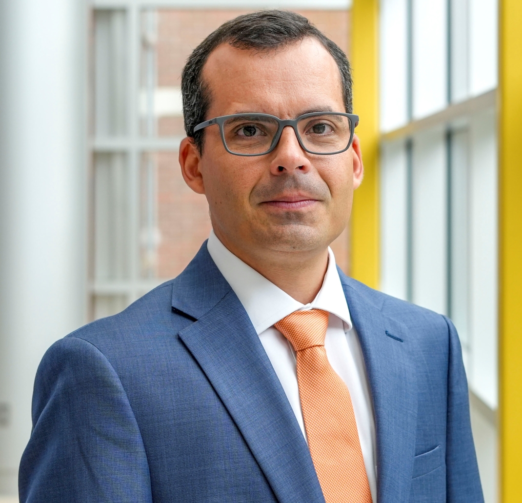 Headshot of Bruno Pedreira.